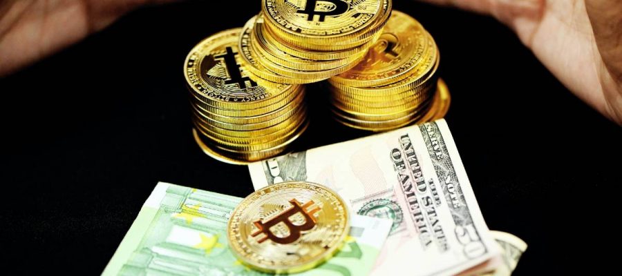 bitcoins et billets de banque